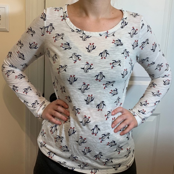 Aeropostale Tops - Aeropostale Long Sleeve T Cute Penguin